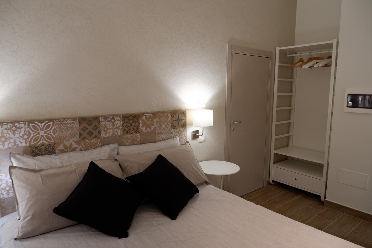 B&B Il Giardino In Citta - Parcheggio Privato Gratuito Foggia Exterior photo